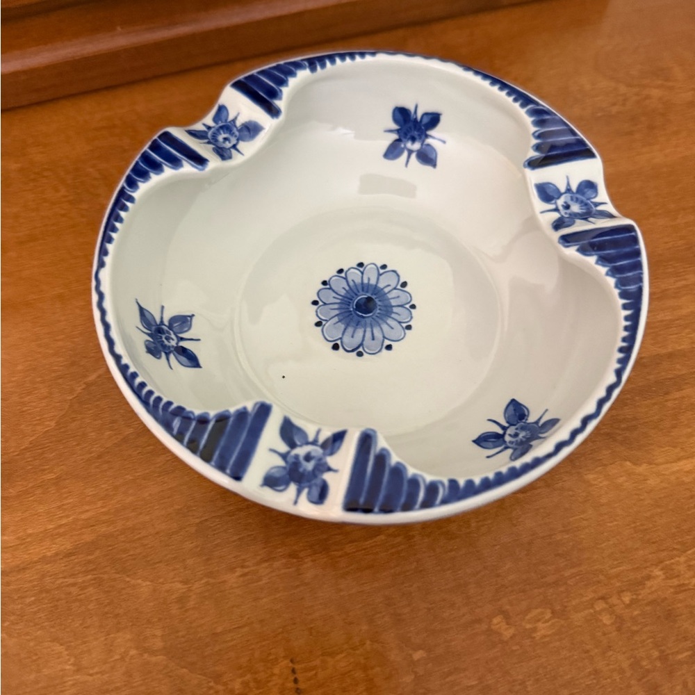 RARE Vtg Royal Delft Blue white hand‎ painted floral bowl ashtray dish ceramic